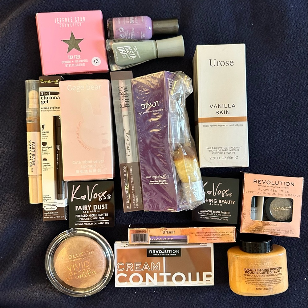 Makeup Bundle S8 - Picture 1 of 11